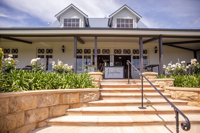 Audrey Wilkinson Vineyard: Picnic with Wine Masterclass Tasting - The picnic hamper: gourmet food, vineyard views, and choosing your spot