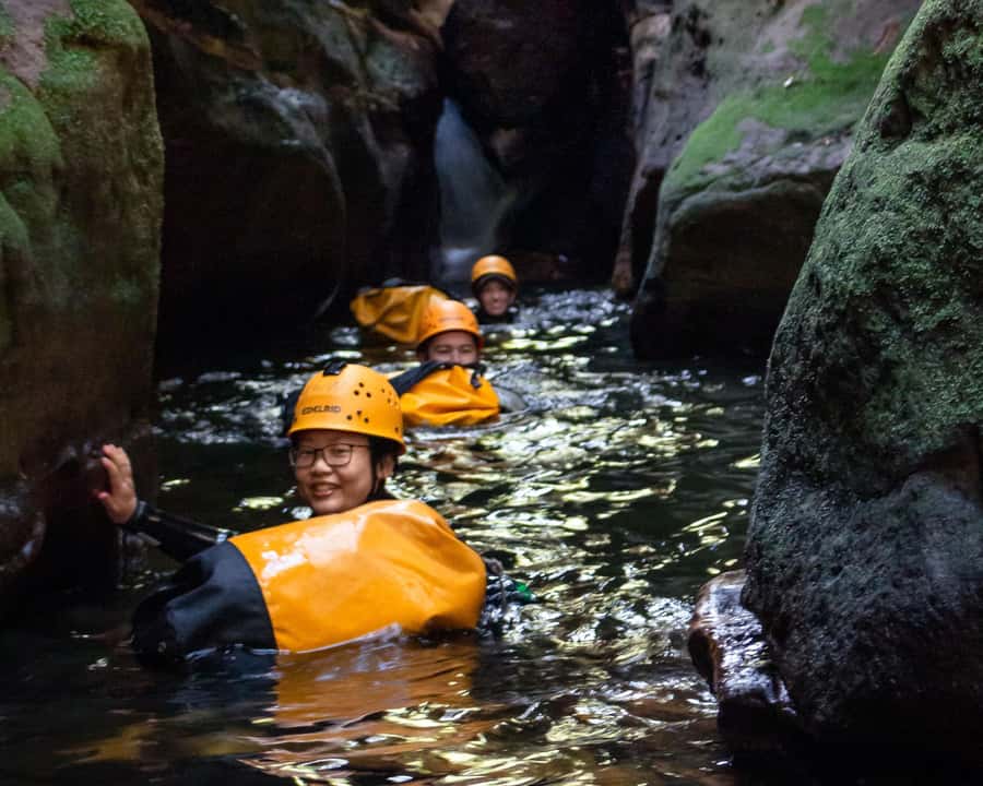 Blue Mountains: Abseiling and Canyoning Experience - First contact at Blue Mountains YHA: find the adventure desk