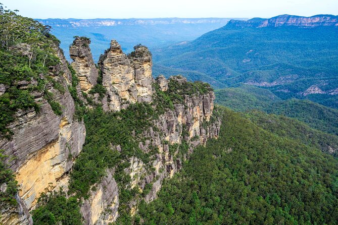 Blue Mountains Day Tour from Sydney - Starting with Sydney Zoo: animals plus culture before the drive