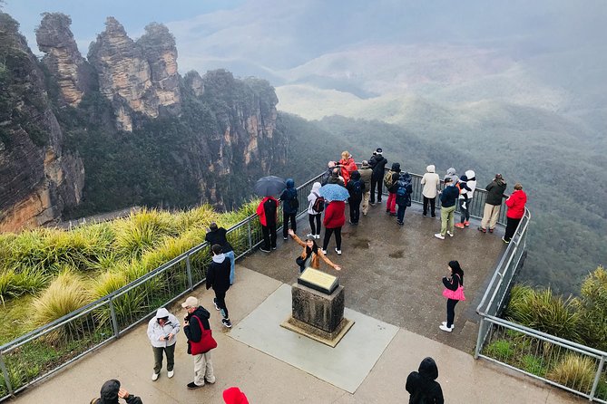 Blue Mountains Full Day Guided Tour - The Route: Lookouts, Rock Views, and Short Hikes