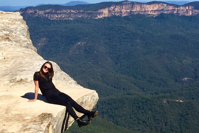 Blue Mountains Private Tour From Sydney, & Featherdale Aussie Animal Park Option - Katoomba and Leura Breaks: Lunch, Chocolate, and Real Village Stops