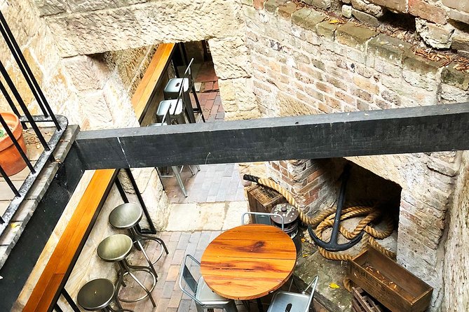 Convicts and The Rocks: Sydney's Walking Tour Led by Historian - The Rocks lanes: cobbled streets, pubs, and street-gang stories