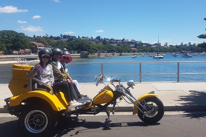 Eastern Sydney Panorama trike tour - Harbor start: Botanical Gardens, Government House, and the first big view