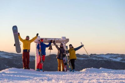 From Sydney: 1-Day Tour to Thredbo Snow Resort - Sydney to the Snowy Mountains: how the night bus shapes your day