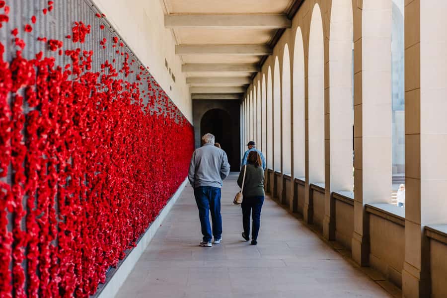 From Sydney: Full-Day Tour to Canberra - Lunch Break and National Museum of Australia Time