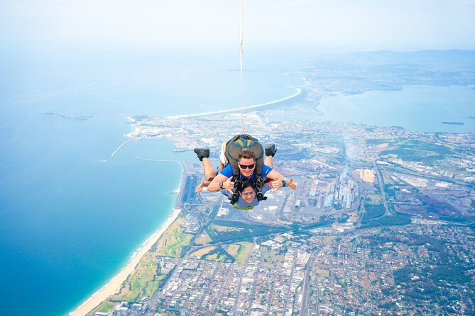 From Sydney: Tandem Skydive Experience over Wollongong Beach - Who Should Book (and Who Should Recheck First)