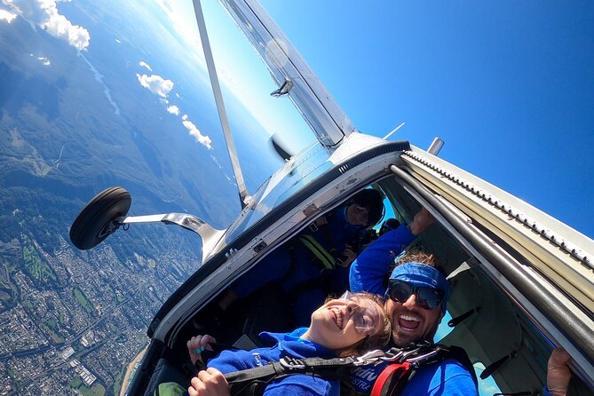From Sydney: Tandem Skydive Experience over Wollongong Beach - Your Day Plan: Sydney Pickup, Travel Down, Then the Waiting Game