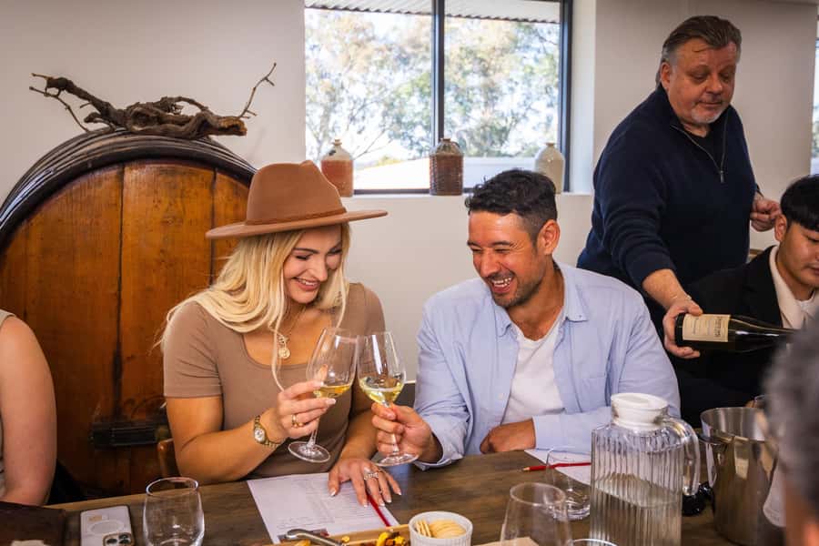 Hunter Valley: Wine Tour with 2-Course Lunch, Choc & Cheese - A 7am departure and the ride that sets the tone