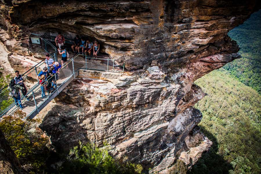 Katoomba: Blue Mountains Full-Day Hop-On Hop-Off Bus Tour - Stop 1 to Stop 6: cliffs, the wow factor, and Echo Point access