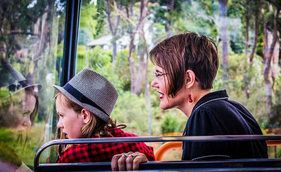 Katoomba: Blue Mountains Full-Day Hop-On Hop-Off Bus Tour - Narrow Neck Lookout and Cahill’s Lookout: when you want the big angles