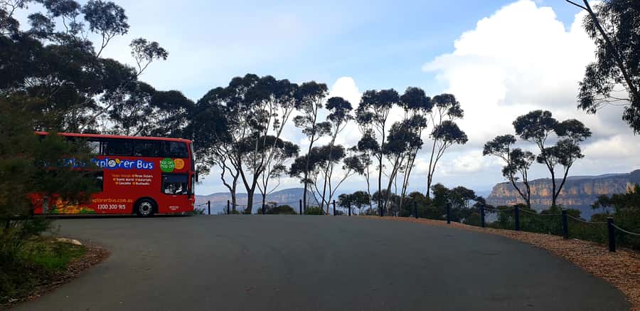 Katoomba: Blue Mountains Full-Day Hop-On Hop-Off Bus Tour - Leura Village: cafés, browsing, and a calmer pace between hikes