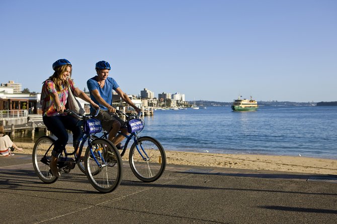 Manly Self-Guided Bike Tour - International College of Management stop: a quick photo and orientation break