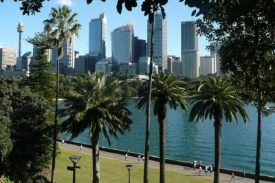 Private Sydney City Tour: The Key Attractions - The Mrs Macquarie’s Chair to Bondi arc: Harbour drama and beach scenery