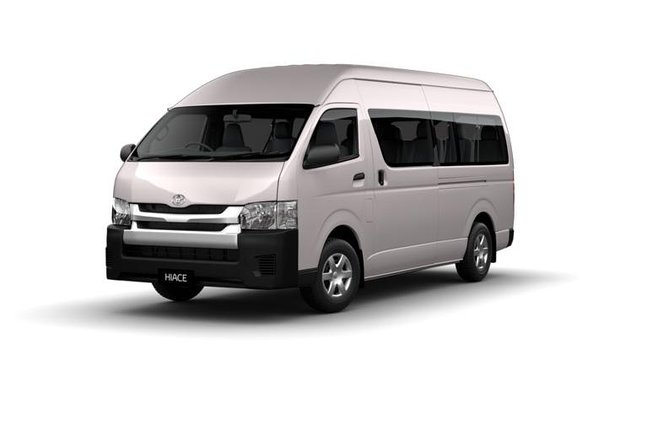 Private Transfer FROM Sydney Airport to Sydney CBD 1 to 5 people - Driver Tracking on Your Phone: Less Wandering, More Control