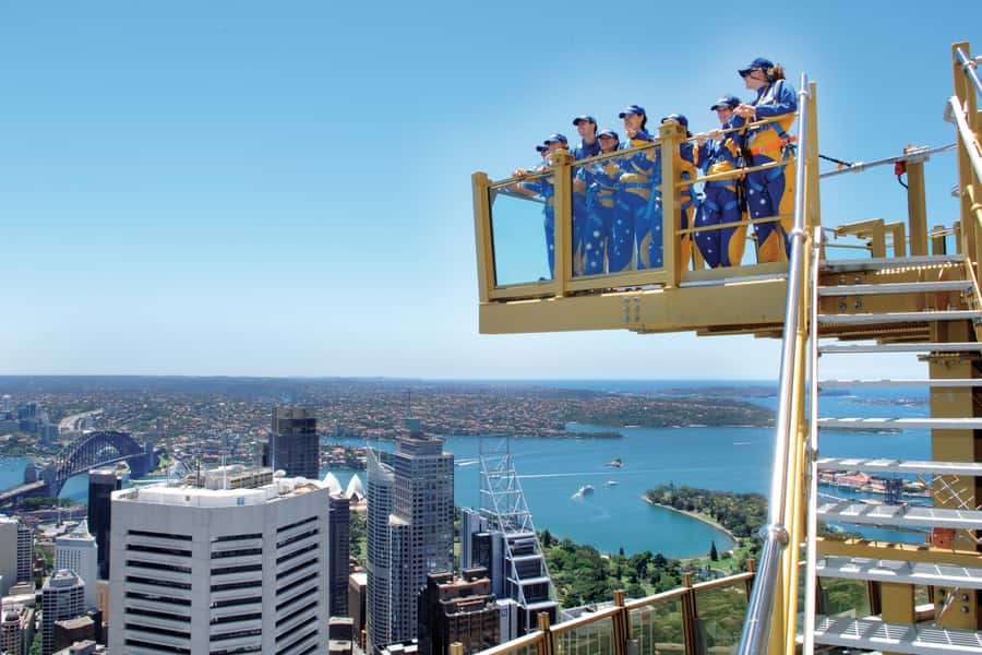 Skywalk at The Sydney Tower Eye: Ticket & Tour - The Outside Tour Around the Golden Turret (About 45 Minutes)