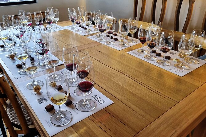 Small Group Hunter Valley Wine Tour w Lunch, Gin, Cheese & Choc - Lunch with wine or beer: the mid-day reset you’ll appreciate