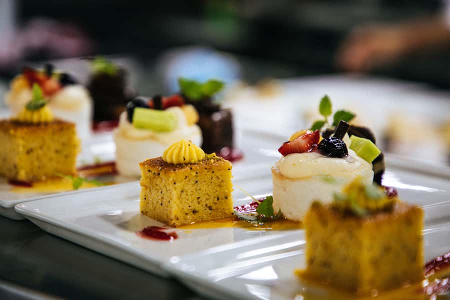 Sydney: 2-Course All Inclusive Lunch Harbour Cruise - Boarding at Darling Harbour (King Street, Wharf 8) and picking your moment