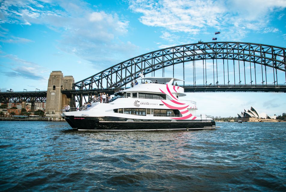 Sydney: 2-Course All Inclusive Lunch Harbour Cruise - NSW wine and beer included, and what costs extra