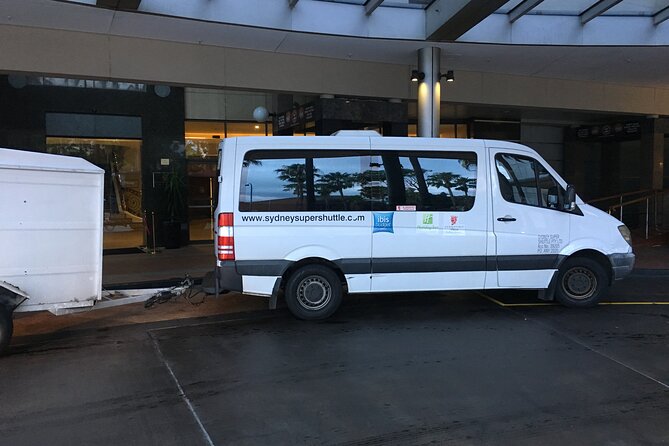 Sydney Airport to Sydney CBD shared ride seat in vehicle shuttle transfer - The Ride Into the CBD: Timing, Comfort, and Bag Help