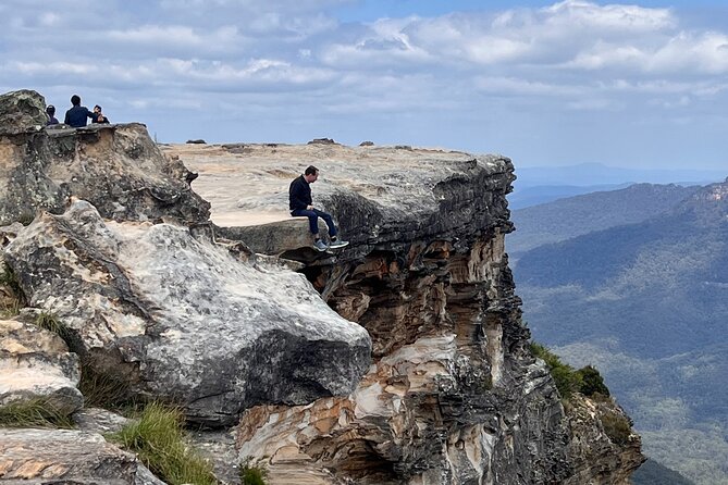 Sydney Blue Mountains Day Tour with Wildlife Park and Waterfalls - Katoomba: a built-in break for lunch and resetting your legs