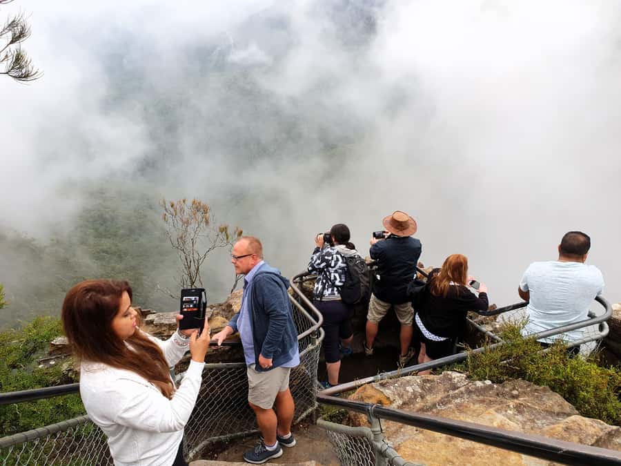 Sydney: Blue Mountains Late Start: Walks, Wildlife & Dinner - Wentworth Falls Hiking: Stairs, Timing, and Big Views