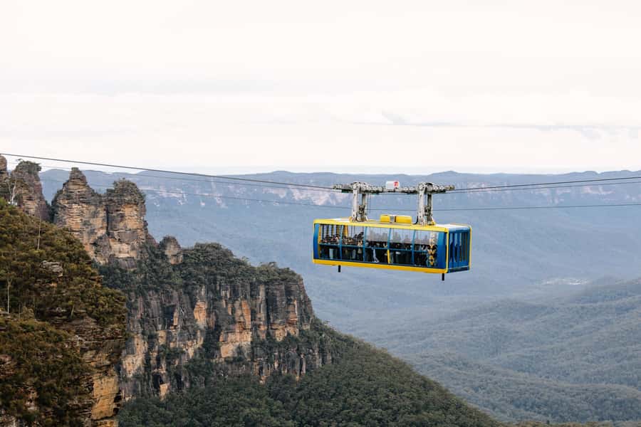 Sydney: Blue Mountains Scenic World, Wildlife Park and Lunch - Echo Point and the Three Sisters: the iconic ending with stories attached