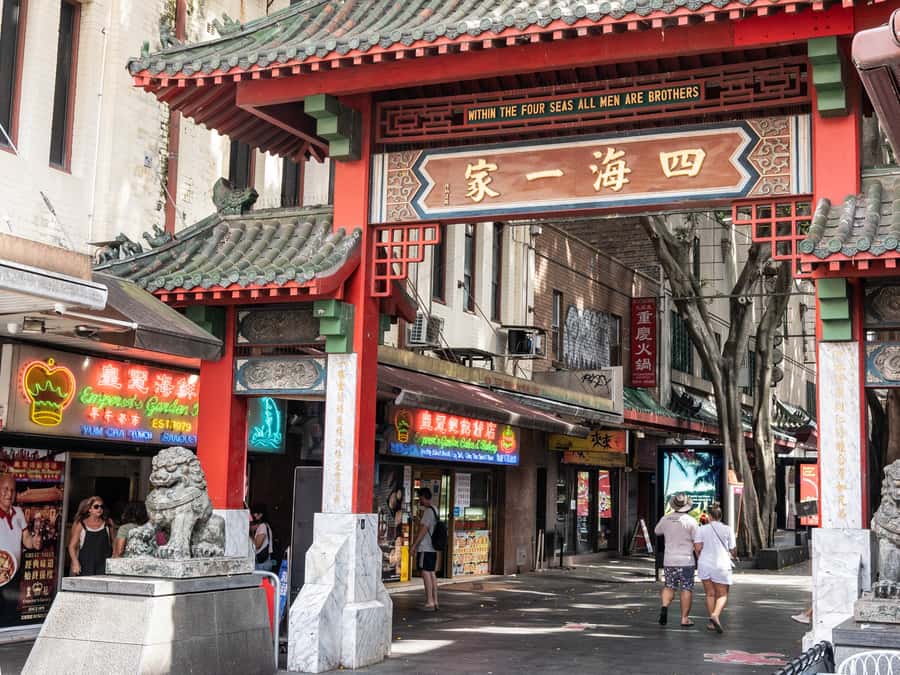 Sydney: Chinatown Street Food & Culture Guided Walking Tour - Meeting at Paddy’s Markets and finding the Chinatown red gates fast