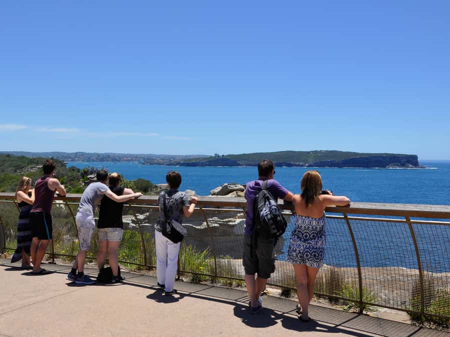 Sydney: City Highlights Guided Bus Tour - A 3.5-hour loop through Sydney’s best-known neighbourhoods