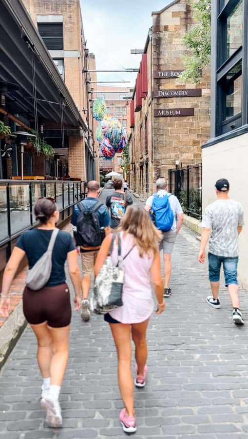 Sydney: City & The Rocks 3.5-Hour Walking Tour with a Drink - Queen Victoria Building, Cenotaph, and Angel Place: symbolism in plain sight