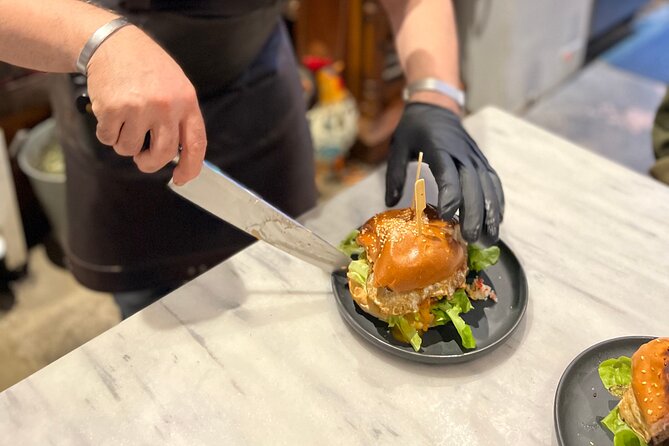 Sydney Food Tour with 8 Authentic Tastings by Secret Food Tours - Stop 1 in Surry Hills: Modern Australian Bites That Set the Tone