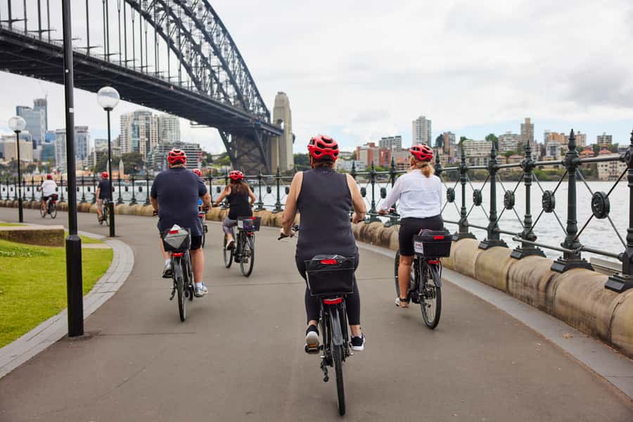 Sydney: Guided Harbour E-Bike Tour - Start at Darlinghurst and get your bearings fast