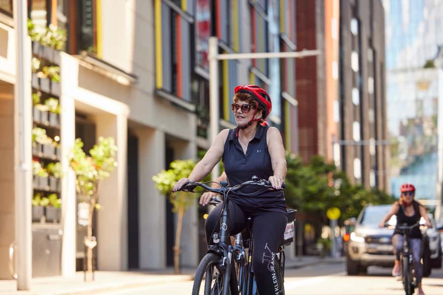Sydney: Guided Harbour E-Bike Tour - Walsh Bay and the Opera House waterfront: see it up close