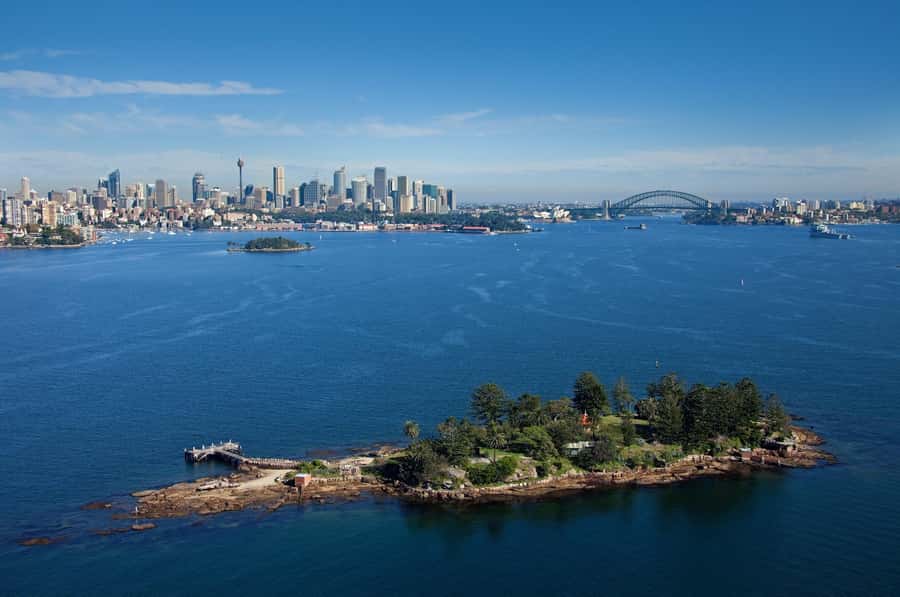 Sydney: Harbour Cruise with Buffet Lunch - Live commentary that makes the skyline feel like a story