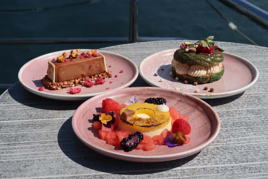 Sydney Harbour: Glass Boat Signature Dinner Cruise - Price and Value for 2–3 Hours on the Water