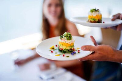 Sydney: Harbour Lunch Cruise with 2 or 3-Course Menu - Sydney 2000 (and Captain Cook III): Your Moving-Deck Living Room