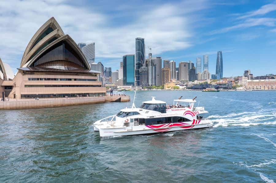 Sydney Harbour Sightseeing Cruise from Circular Quay - Taronga Zoo, Bradley’s Head, and Kirribilli House on One Sweep