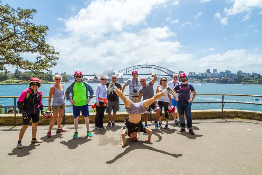 Sydney: Iconic Sights 4-Hour Bike Tour - Sydney Tower, Parliament House, and the Queen Victoria Building