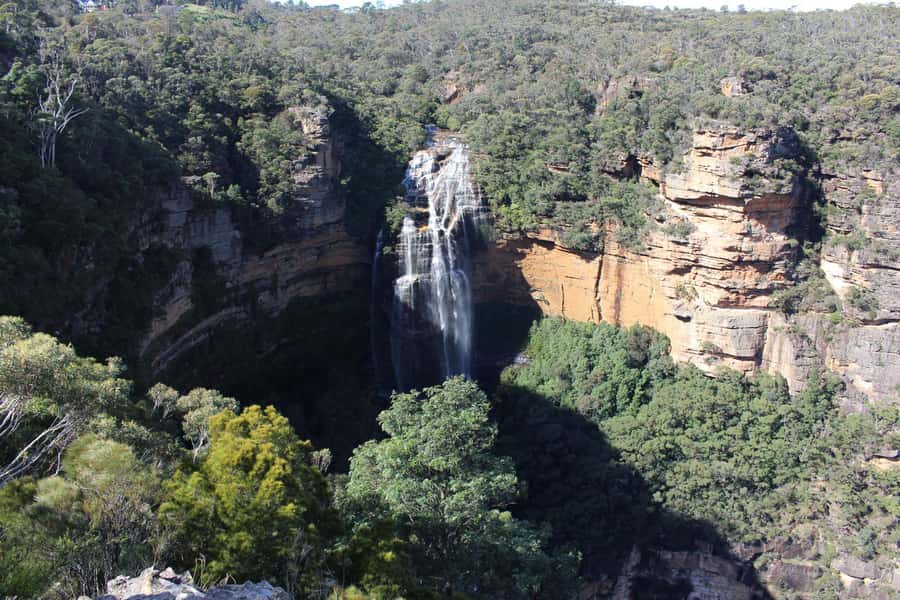 Sydney: Luxury Blue Mountains Adventure with Wentworth Falls - Echo Point and the Three Sisters: the classic view, with time to breathe