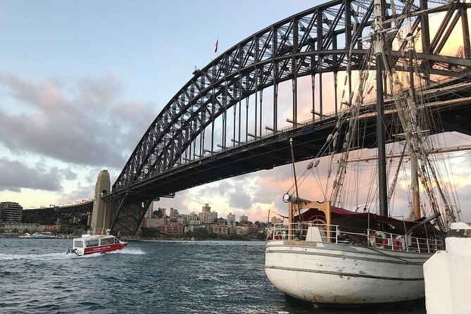 Sydney Photography Course in the Historic Rocks Area - The starting point near Kendall Lane and what the lesson feels like