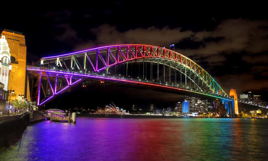 Sydney: Premium Catamaran Vivid Cruise with Welcome Drink - A 55ft catamaran that feels less chaotic than the big-boats