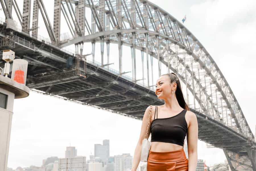 Sydney: Private Photoshoot outside the Opera House - Price and value: is $106 per group worth it?