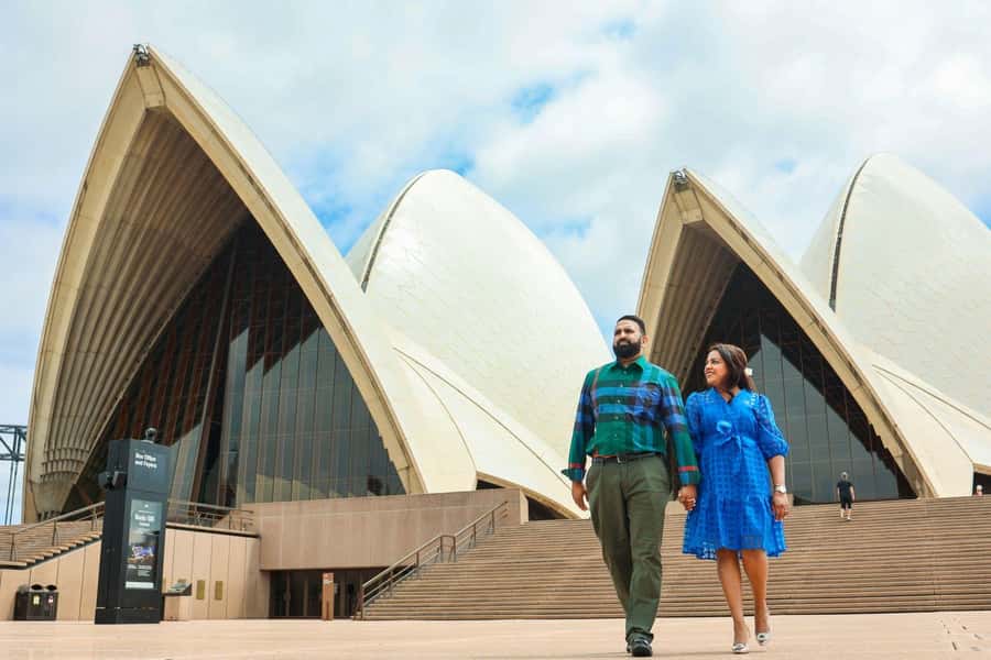 Sydney: Private Photoshoot outside the Opera House - Who should book this Opera House photoshoot?