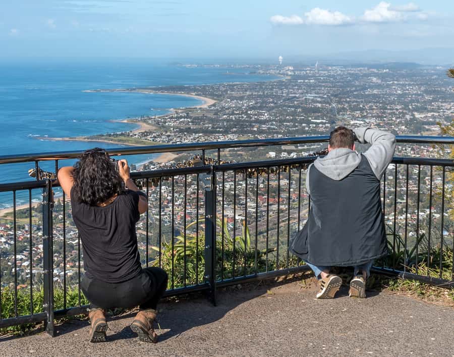 Sydney: Sea Cliff Bridge, Kiama Blowhole and Farmlands Tour - Walking the Sea Cliff Bridge: the best way to feel the scale