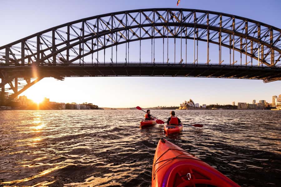 Sydney: Sunrise Kayak, Opera House & Under Harbour Bridge - Under the Harbour Bridge: the 20-minute photo stop that matters