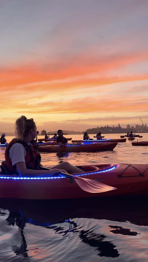Sydney: Sunrise Kayak, Opera House & Under Harbour Bridge - Break time and café hangout: breakfast, coffee, and $20 credit
