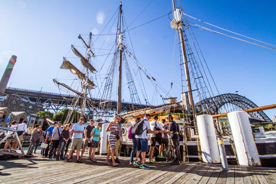 Sydney: Tall Ship Harbour Twilight Dinner Cruise - Twilight landmarks you’ll see (and why the water view matters)