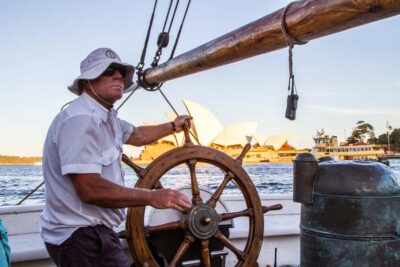 Sydney: Tall Ship Harbour Twilight Dinner Cruise - Two ships, one great Sydney view: Southern Swan vs Soren Larsen