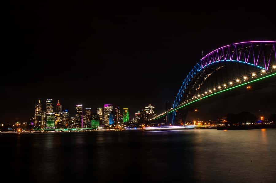 Sydney: Vivid Festival of Light Harbor Cruise with Dinner - Reserved tables and group plans