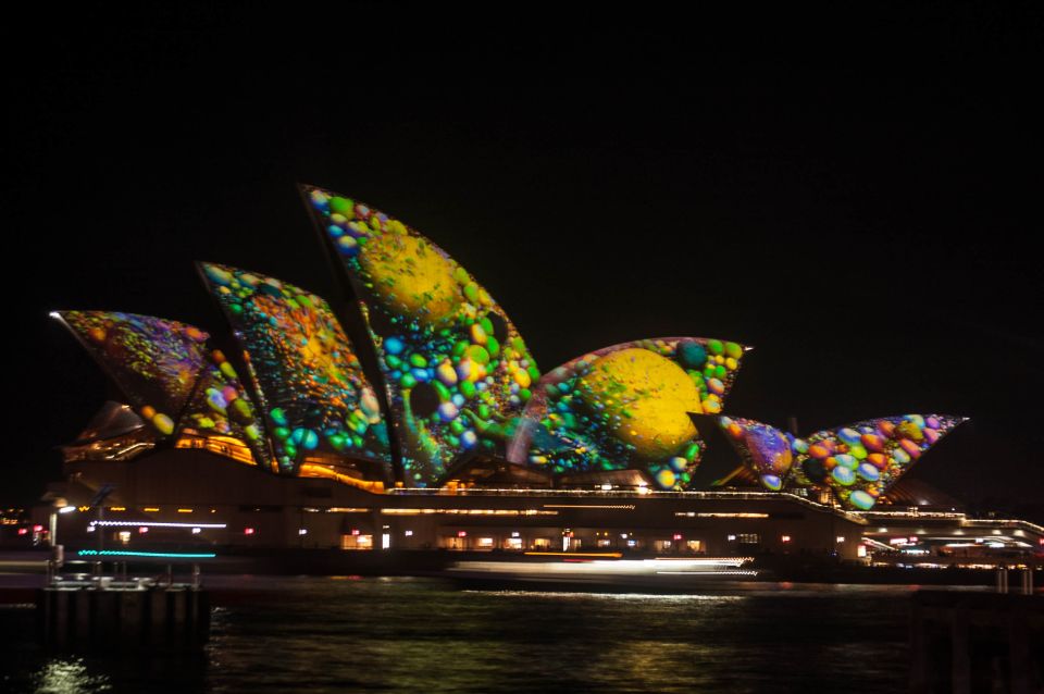 Sydney: Vivid Festival of Light Harbor Cruise with Dinner - Price and value: why about $38 can make sense