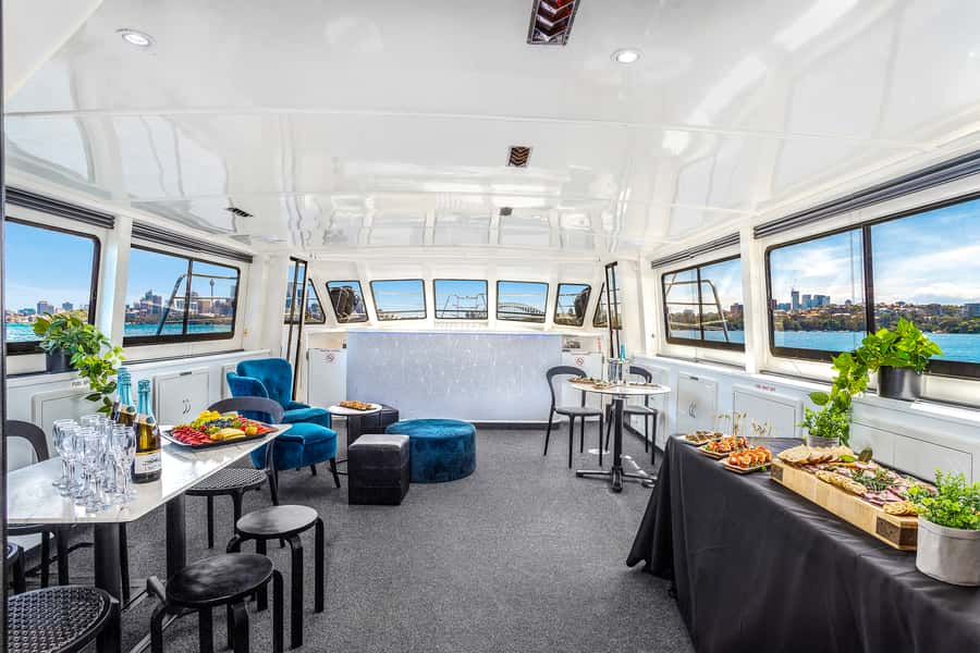 Sydney: Vivid Harbour Cruise with Canapes - Getting to Pier 2, Walsh Bay without losing time